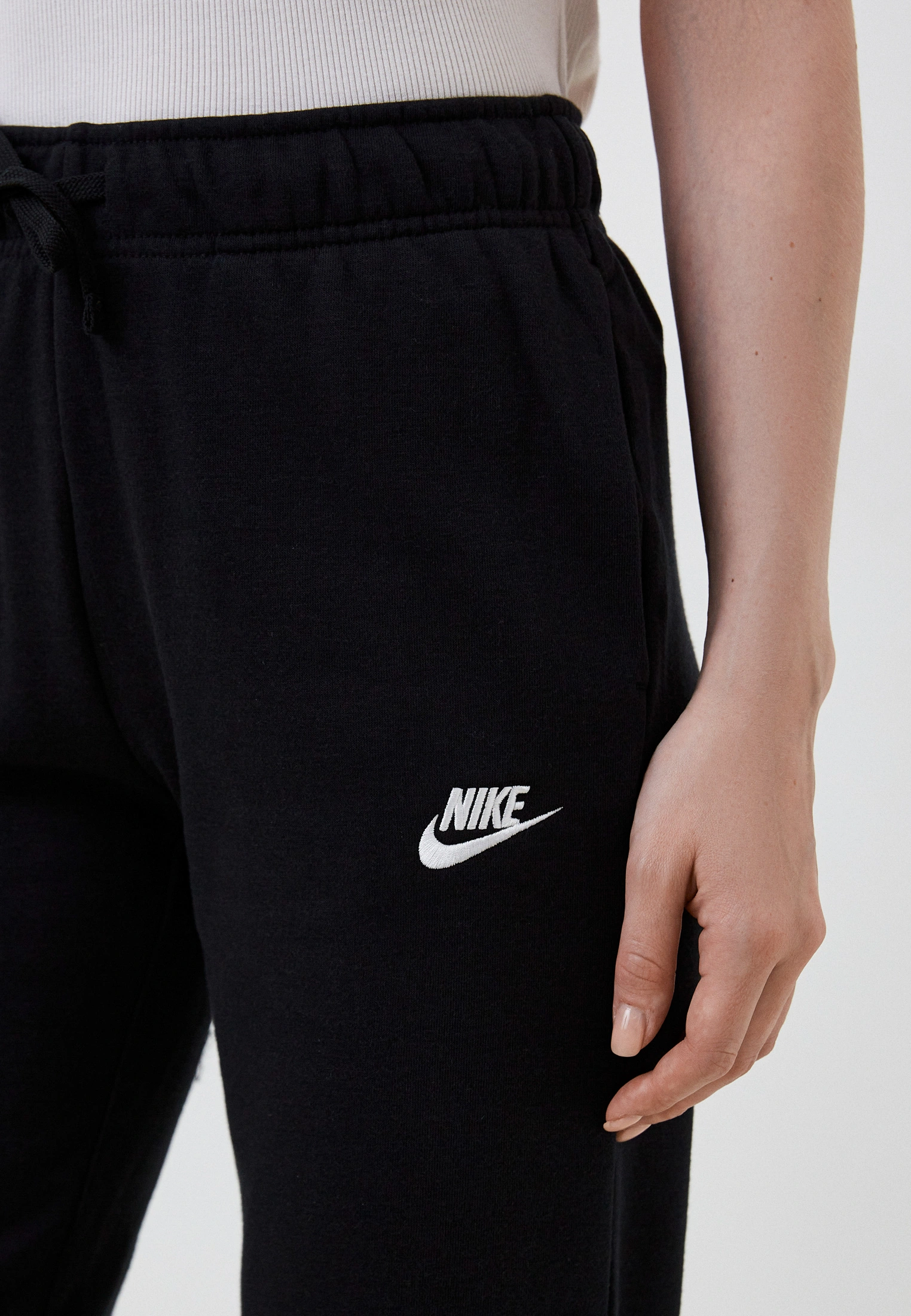 картинка Брюки спортивные Nike Sportswear Club Fleece Wo от магазина Одежда+