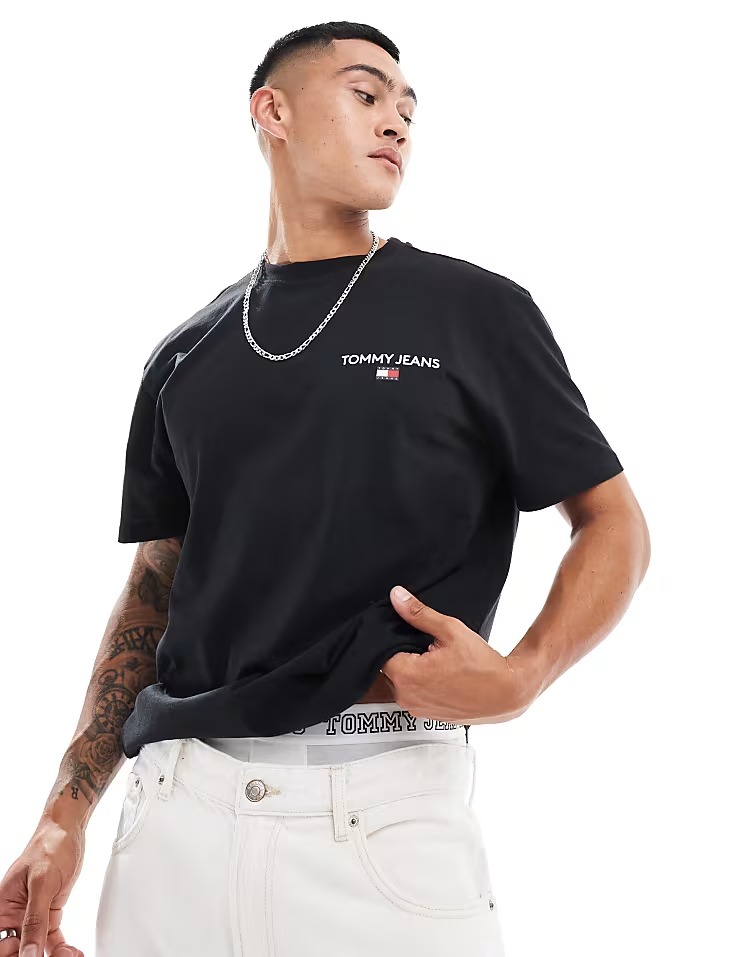 картинка Футболка Tommy Jeans с линейным принтом от магазина Одежда+