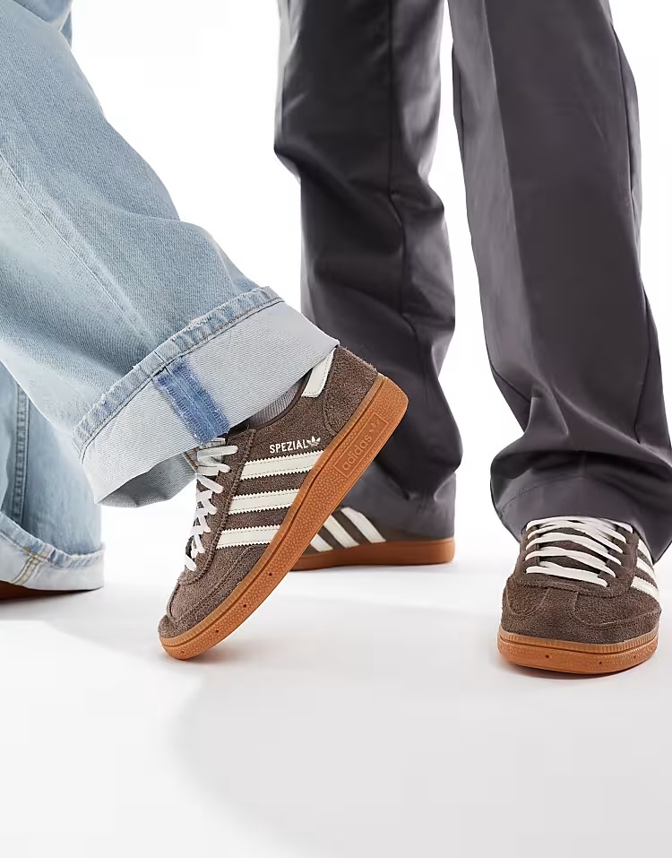 картинка adidas Originals Handball Spezial gum sole trainers от магазина Одежда+